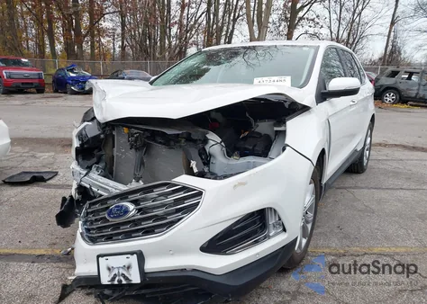 2024 Ford Edge Titanium z USA, uszkodzony, nr VIN 2FMPK4K96RBB07444